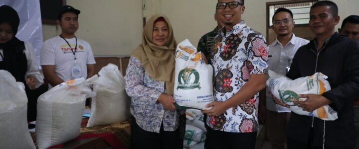 Bulog dan pemerintah daerah distribusikan beras kepada 740.400 KPM di Priangan Timur