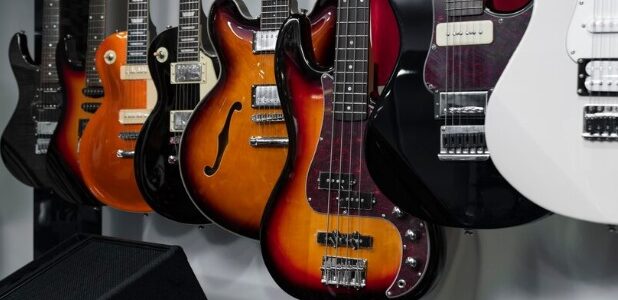 6 Toko Gitar Surabaya Terlengkap Harga Terjangkau 2025