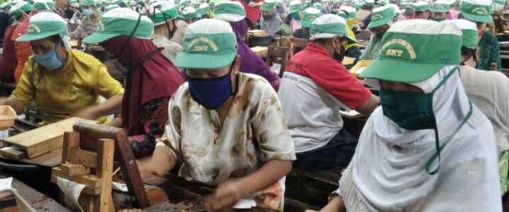Ketua Komisi XI DPR Desak Pemerintah Lindungi IKM Rokok