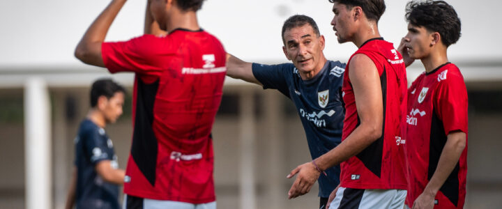 Indonesia vs Vietnam Gerald Vanenburg Targetkan Garuda Muda Juara Piala AFF U-23 2025