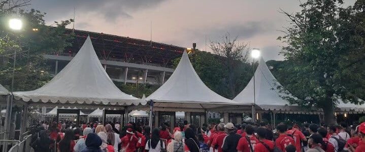Suasana Jelang Kick-off Timnas Indonesia U-23 vs Vietnam U-23: Stadion GBK Memerah